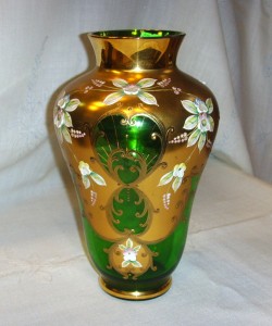 váza novoborské sklo 30cm 999,-
